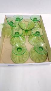 lot 5147 image: Uranium Glass Sundae Cups
