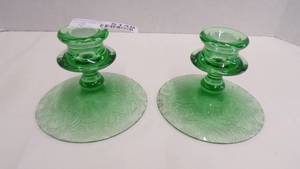 lot 5148 image: Uranium Glass Candle Sticks