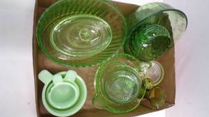 lot 5159 image: Uranium Glassware