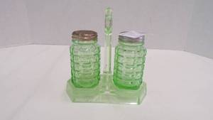 lot 5169 image: Uranium Glassware Salt and Pepper wCaddy