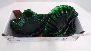 lot 5173 image: Forest Green Shell Dishes
