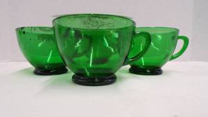 lot 5205 image: Forest Green Cups