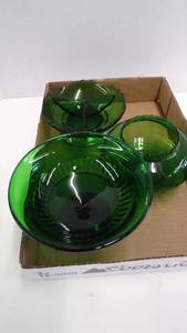 lot 5216 image: Forest Green Glassware
