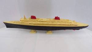 lot 5230 image: Plastic Cruise Ship
