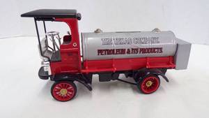 lot 5243 image: Ertl Die Cast Texaco 1910 Mack Sr. Delivery Truck Bank