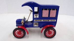 lot 5250 image: Ertl Die Cast 1905 Ford Delivery Car US Mail Bank