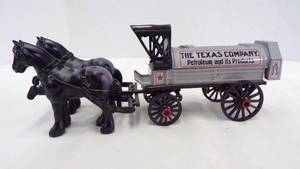 lot 5253 image: Texaco Petroleum Horse and Wagon Coin Bank