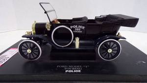 lot 5259 image: Die Cast Ford Model T Touring Police Car