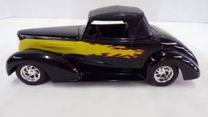 lot 5265 image: Liberty Classic 1937 Chevrolet Limited Edition - Bumper to Bumper