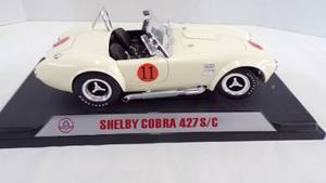 lot 5276 image: Shelby Cobra 427 SC Die Cast Car