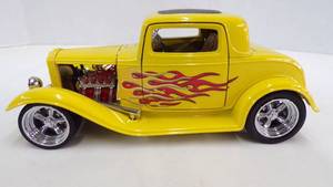 lot 5279 image: Shyne Rodz 1932 Ford 3 Window Coupe Die Cast