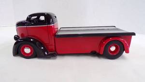 lot 5282 image: Jada 1947 Ford Coe Die Cast Car Hauler