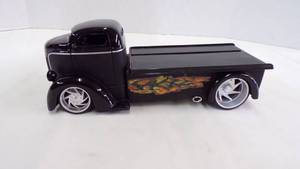 lot 5283 image: Jada 1947 Ford Coe Die Cast Car Hauler