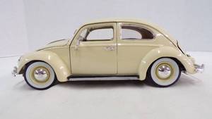 lot 5289 image: Durago 1955 VW Beetle Die Cast