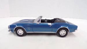 lot 5295 image: Motormax 1967 Camaro SS 327 Convertible Die Cast