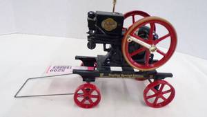 lot 5299 image: Ertl International Harvester Die Cast Farm Toy