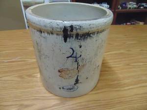 lot 5315 image: 4 Gallon Red Wing Crock