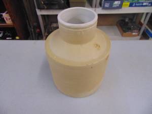 lot 5330 image: 1 Gallon Stone Jar