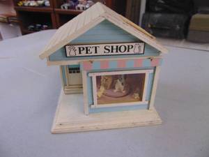 lot 5333 image: Pet Shop
