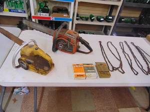 lot 5340 image: 2 Chainsaws and 10 16 Chains
