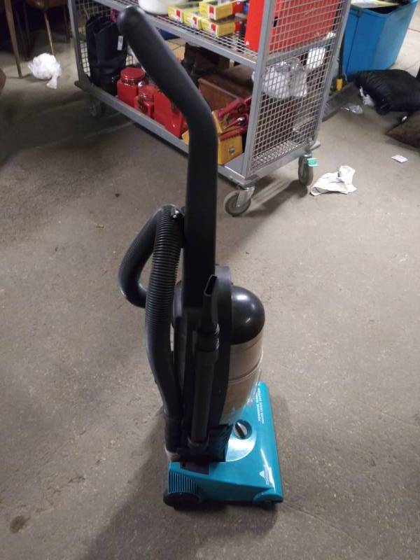 Power Force Helix Bissell & Black and Decker Vacuums - Baer Auctioneers -  Realty, LLC