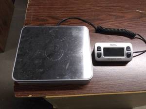 lot 2564 image: Royal DG110 Digital Postal Scale