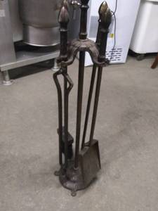 lot 2582 image: Fireplace Utensil Set