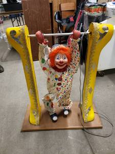 lot 2549 image: Vintage Electric Rotating Acrobatic Clown