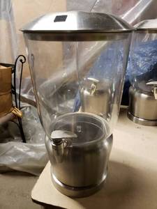lot 2560 image: Professional Series Stainless Beverage Dispenser.