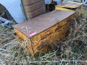 lot 5835 image: Tool Box