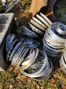 lot 5840 image: Variety Of Antique Hub Caps