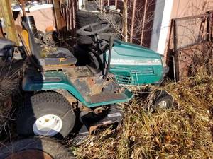 lot 5852 image: Yard Machines Riding Lawn Mower