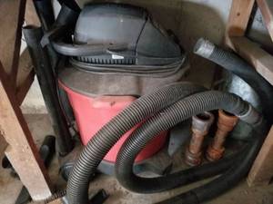 lot 5890 image: Craftsman 6.0HP Shop Vac