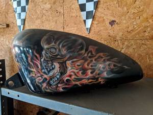 lot 5911 image: Motorcycle Gas Tank Cover
