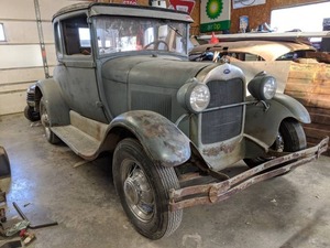 lot 11 image: 1928 Ford Model A
