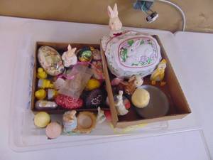 lot 5363 image: Easter Decorations