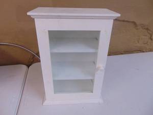 lot 5370 image: White Curio Cabinet