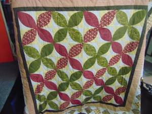 lot 5412 image: Queen Size Main Stays Quilt Top