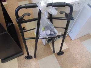 lot 5430 image: Aluminum Walker
