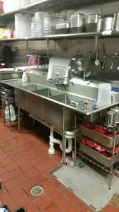 lot 24 image: Stainless steel sink
