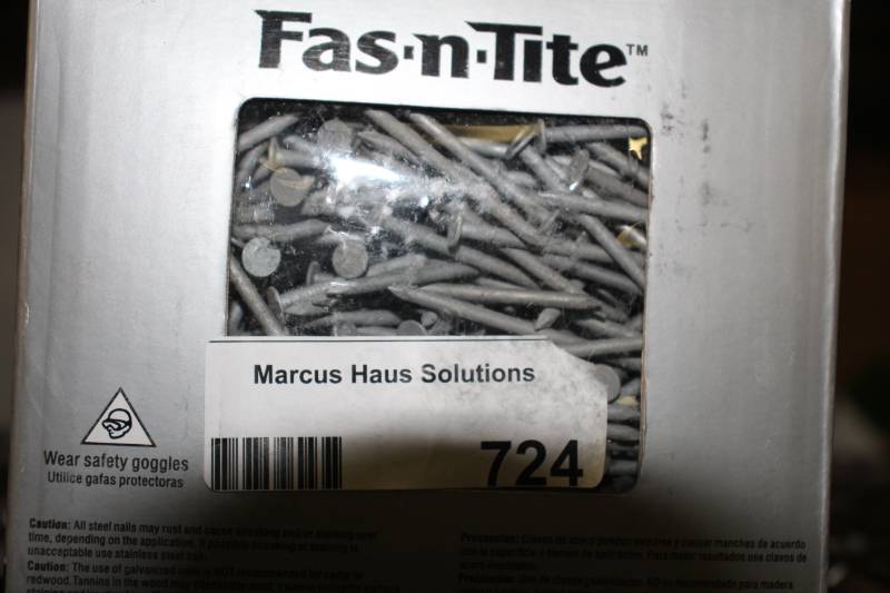 lot 724 image: 2 inch Galvanized Nails 6d