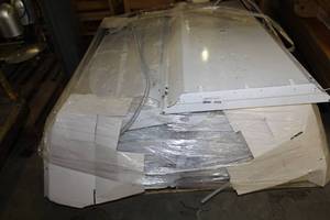lot 4324 image: Pallet of T8 Light Troffers