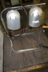 lot 1370 image: Heat Lamp