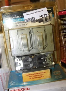 lot 3677 image: Outdoor Plug