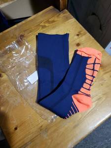 lot 17424 image: Compression socks