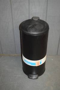 lot 60 image: Room Essentials Step Trash Can 7.9 Gallon