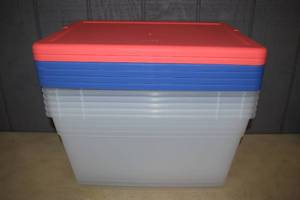 lot 68 image: 6 Sterlite Totes with Lids
