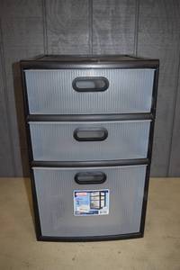lot 84 image: Sterlite 3 Drawer Cart