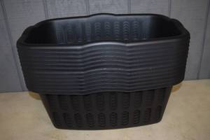 lot 87 image: 12 Room Essential Laundry Baskets