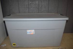 lot 96 image: Sterlite Wheeled Storage Tote 45 Gallon
